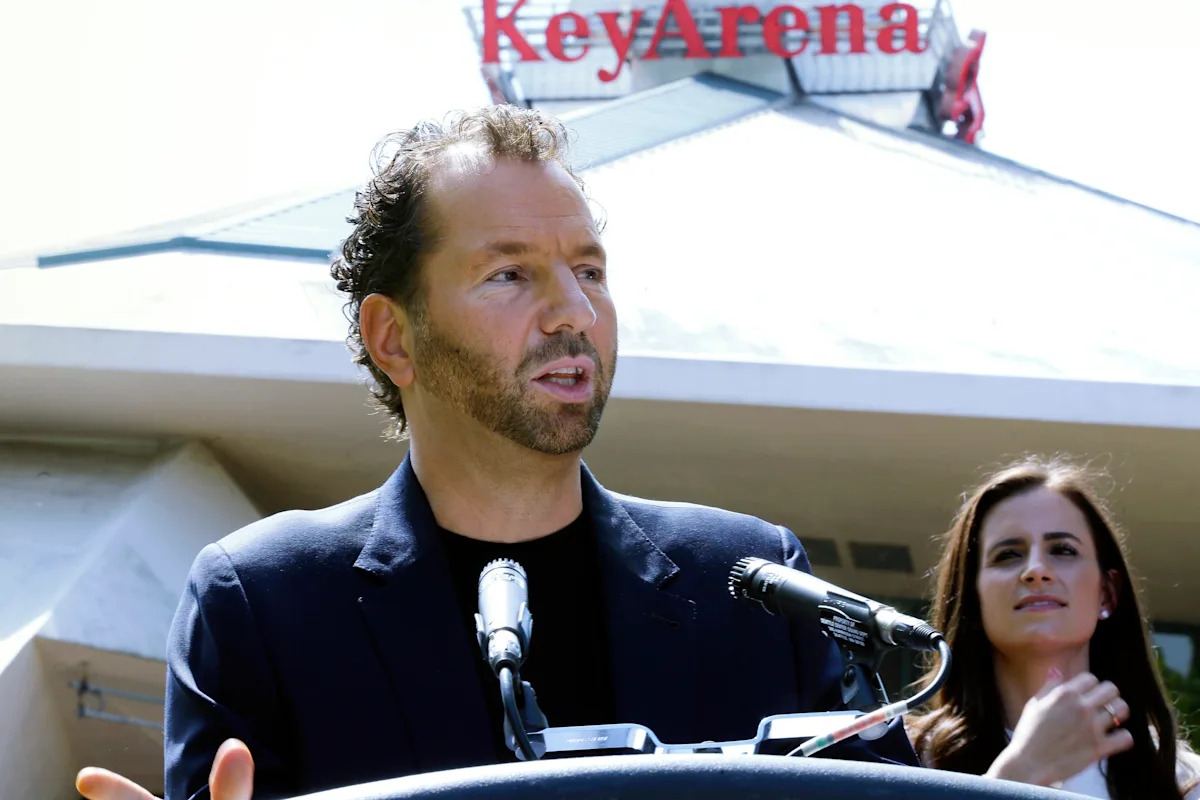 Processo judicial revela que o presidente Trump conversou com o CEO da Live Nation antes que o caso antitruste fosse resolvido