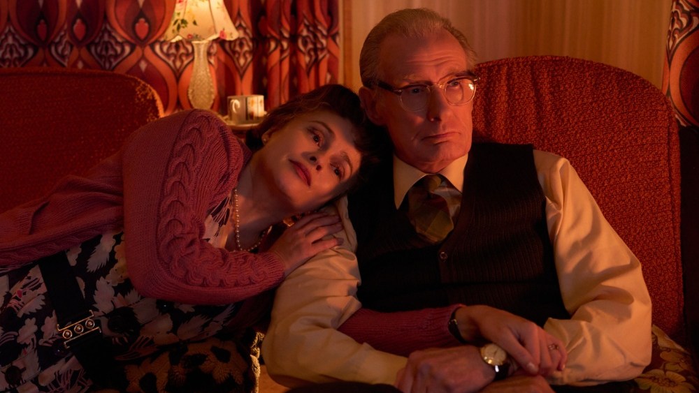 Produtor de 'California Avenue' no novo drama da BBC estrelado por Helena Bonham Carter e Bill Nighy: 'É uma carta de amor para a televisão dos anos 1970'