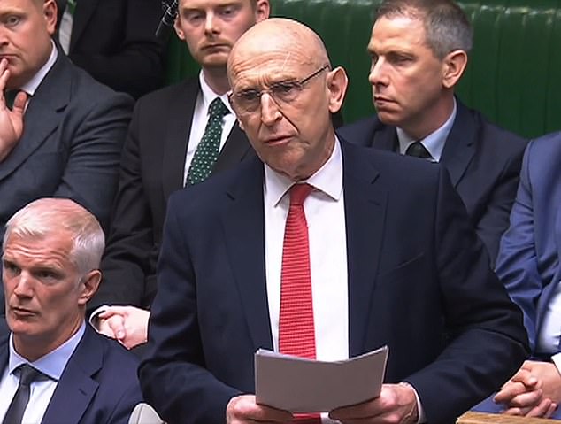QUENTIN LETTS: Healey acertou em cheio Rachel Reeves. Os parlamentares acham que ela é uma idiota perigosa