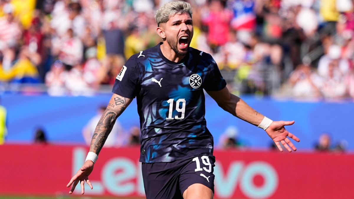 Quem é Julio Enciso, artilheiro do Paraguai contra a Alemanha na Copa do Mundo FIFA RO32?
