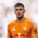 Quem é Karl Darlow? O que os fãs do Man Utd precisam saber sobre o goleiro que idolatrava Peter Schmeichel