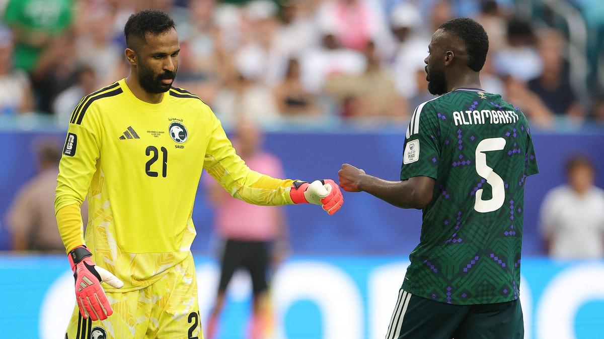 Quem é o goleiro da Arábia Saudita na Copa do Mundo FIFA 2026?