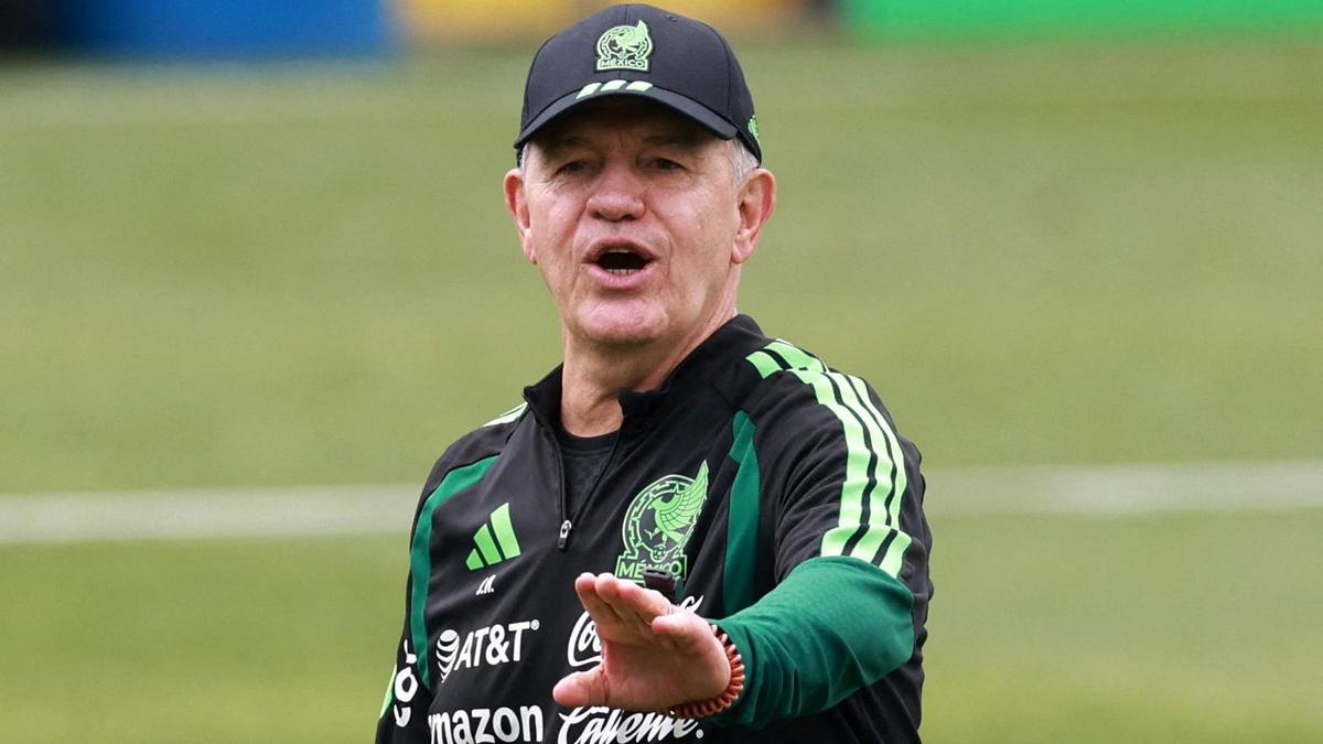 Quem é o técnico do México na Copa do Mundo FIFA 2026?