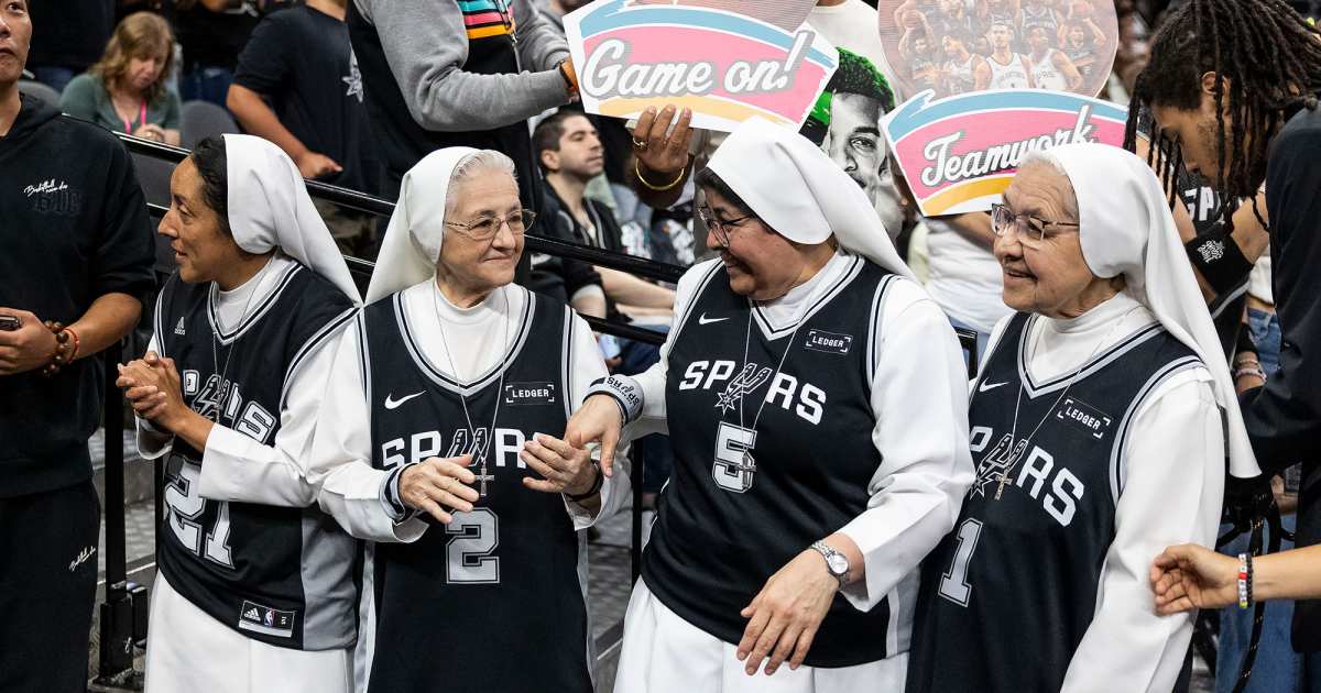 Casais famosos que adoram assistir basquete juntos