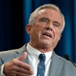 RFK Jr. exige que o jornal explique a remoção do estudo da vacina usada para apoiar suas mudanças na imunização infantil