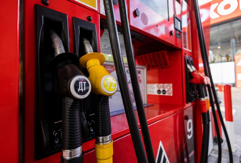 Regulador russo exige explicação depois que um varejista de gasolina de Moscou aumentou os preços em 19%