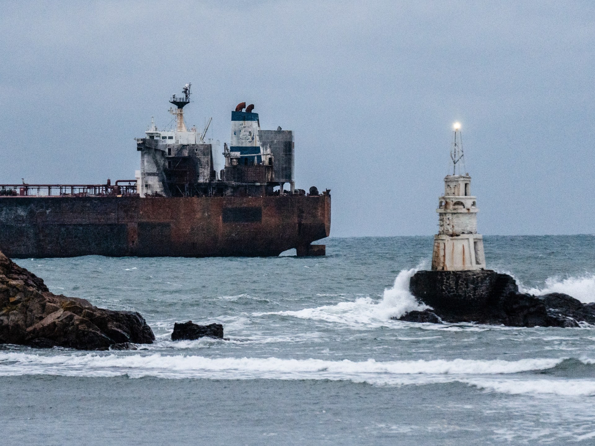 Reino Unido embarca e apreende navio-tanque russo no Canal da Mancha