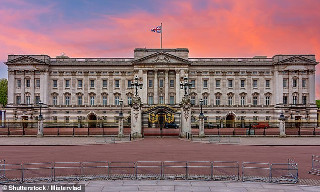 Nenhum monarca britânico jamais viverá no Palácio de Buckingham (foto) novamente, apesar de uma reforma da histórica residência real financiada pelos contribuintes de £ 369 milhões
