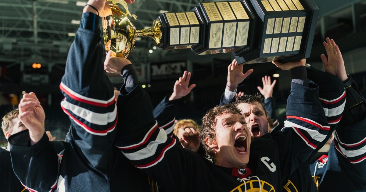 Ian McHale nunca havia patinado antes de ingressar na New York City Pride Hockey Association em 2025.
