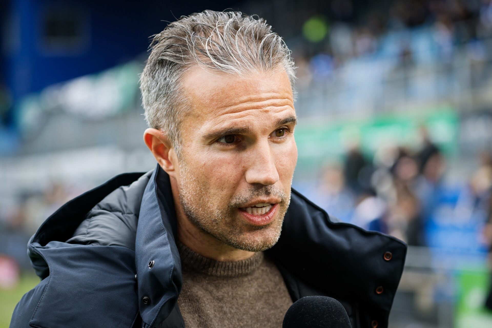 Robin van Persie sofre um revés gerencial quando o diretor técnico quebra o silêncio sobre o reinado do ex-atacante do Man Utd