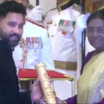 Rohit Sharma agraciado com o prêmio Padma Shri pelo presidente Draupadi Murmu