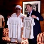 Ronaldinho faz retorno surpresa ao futebol aos 46 anos