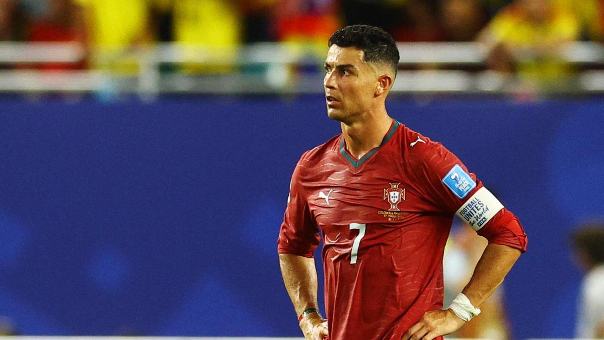 Ronaldo continua jogando enquanto Martinez, de Portugal, defende os minutos da maratona na Copa do Mundo
