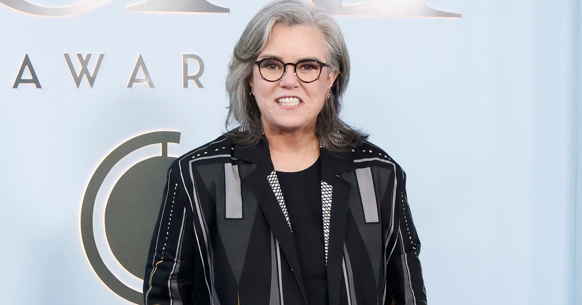 Rosie O'Donnell faz a primeira aparição pública desde que compartilhou que fez uma plástica no rosto