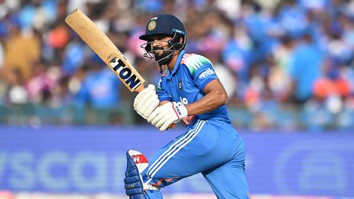 Ruturaj Gaikwad registra o 21º século da Lista A durante a partida Índia A x Sri Lanka A