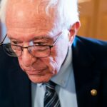 Sanders divulga uma coleção de e-mails internos do HHS mostrando que RFK Jr. pressionou o CDC por causa de mensagens sobre vacinas