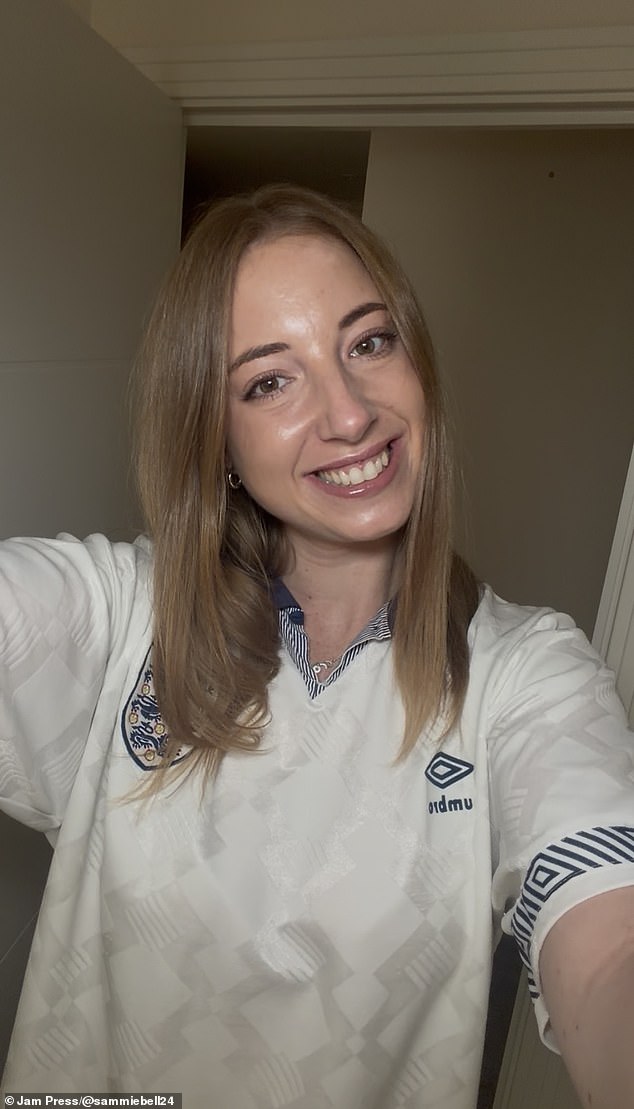 Sammie Bell, 30, é fã dos Três Leões há muito tempo