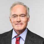 O correspondente do 60 Minutes, Scott Pelley, afirma que o chefe da CBS, Bari Weiss, está assassinando o programa