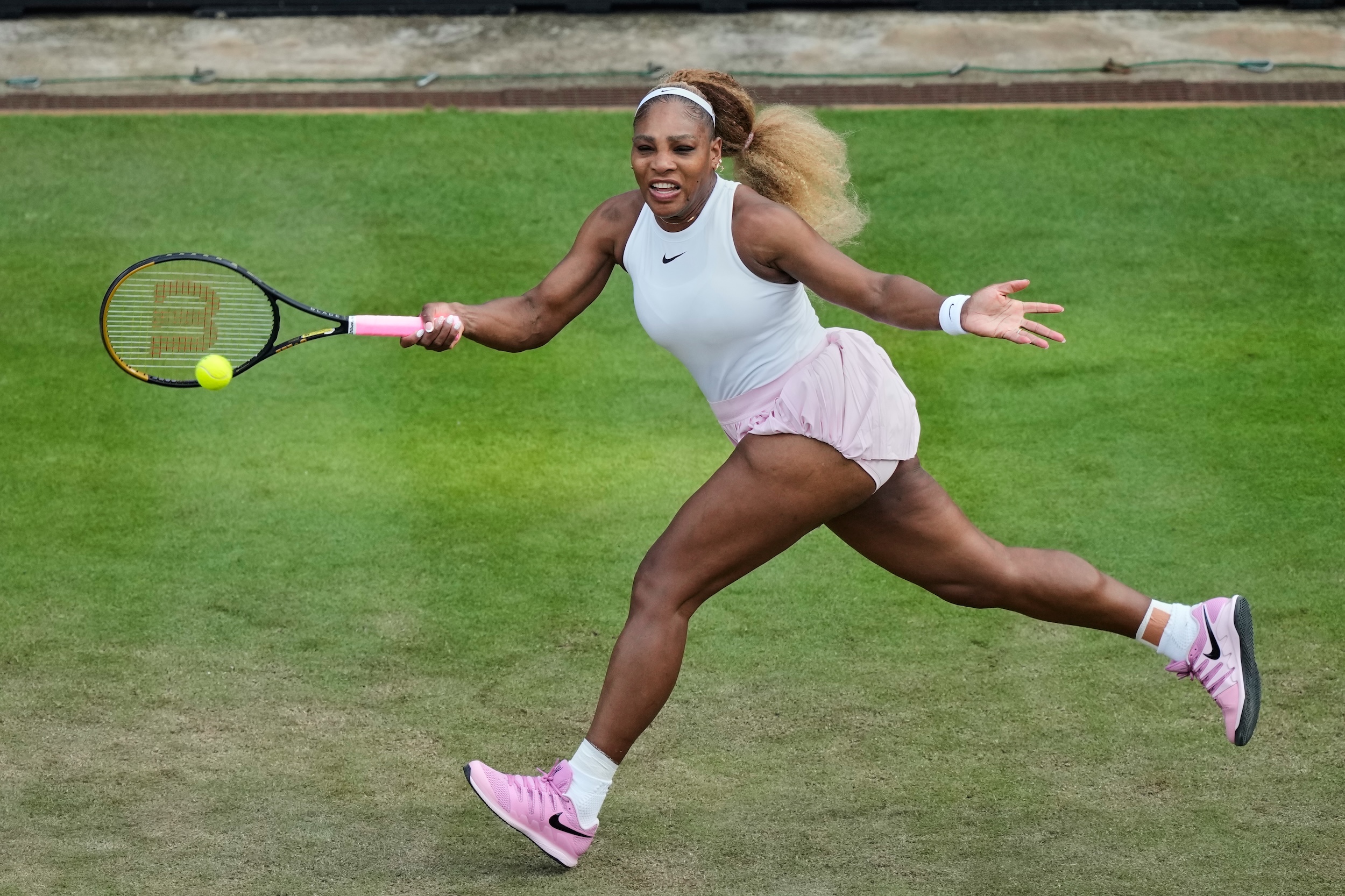 Serena Williams consegue a última vaga como wild card em Wimbledon