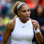 –Serena Williams sofreu uma derrota em dois sets nas duplas do Aberto de Berlim na terça-feira, horas após a confirmação de seu retorno a Wimbledon para jogar ao lado de sua irmã mais velha, Venus.