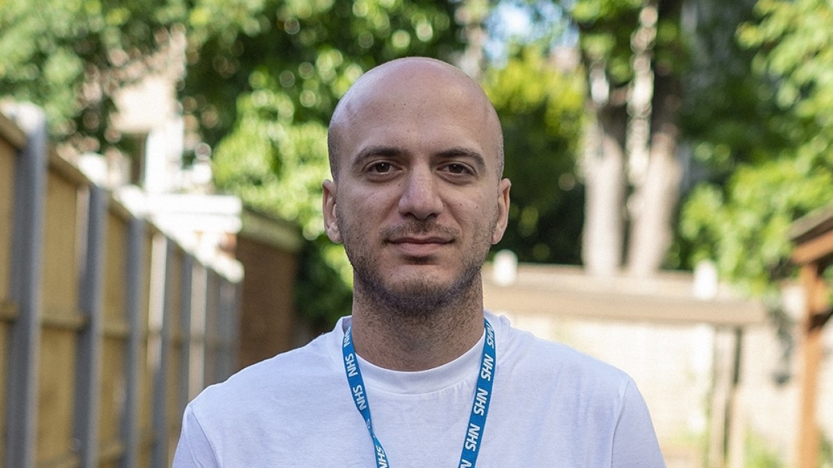 Síria liberta ativista Hassan Akkad dias depois de ele ter sido detido