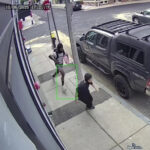 Polícia de Boston - FOTO: A polícia de Boston disse que está procurando suspeitos de um assalto à mão armada em uma barraca de limonada infantil no sul de Boston, 10 de junho de 2026.