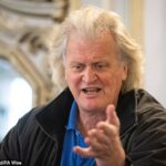 O chefe do Wetherspoon, Sir Tim Martin, disse que o Reino Unido está cometendo os erros que cometeu durante a crise econômica da década de 1970