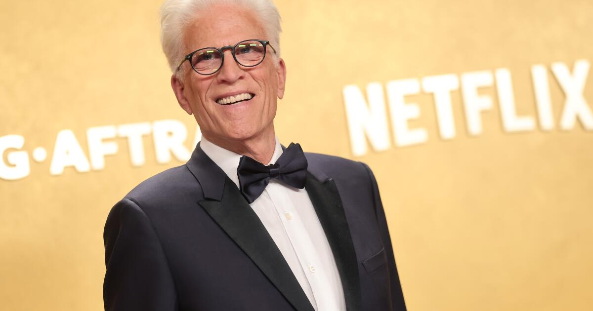 Ted Danson está se desculpando por assar Whoopi Goldberg com blackface em meio ao caso de 1993
