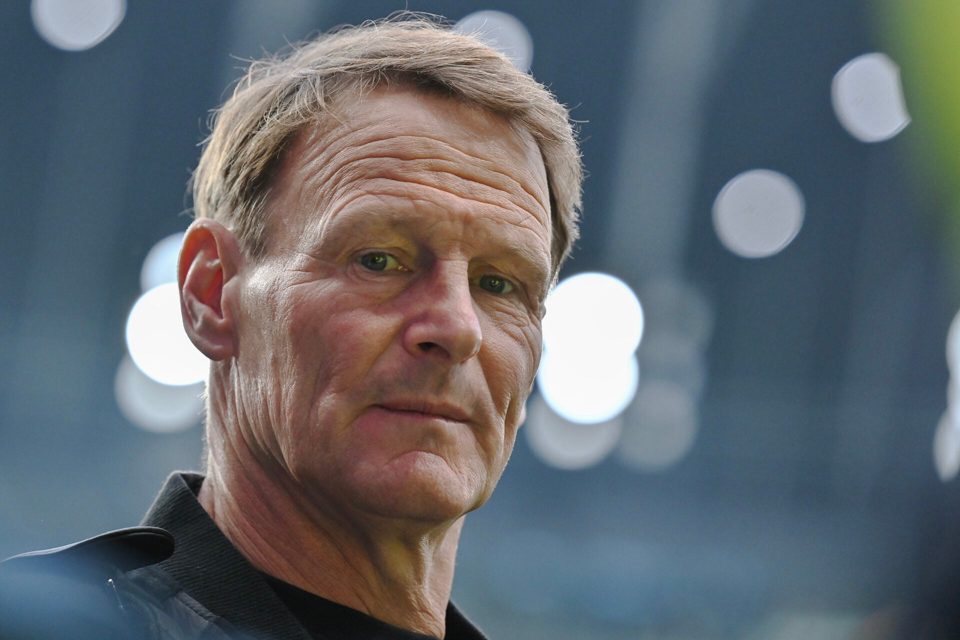 Teddy Sheringham destaca a característica de Benjamin Sesko que falta a outros atacantes