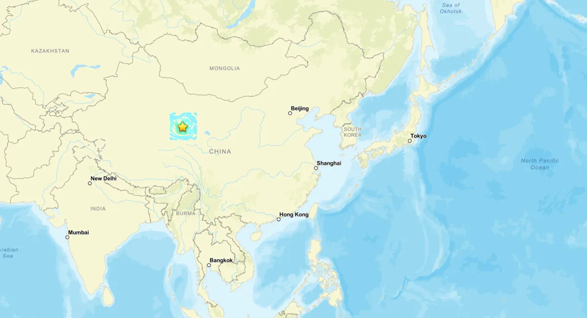 Um grave terremoto atingiu a China na manhã de 16 de junho de 2026, deixando pelo menos uma pessoa morta e várias outras feridas, de acordo com informações preliminares da mídia estatal local e do Serviço Geológico dos Estados Unidos.