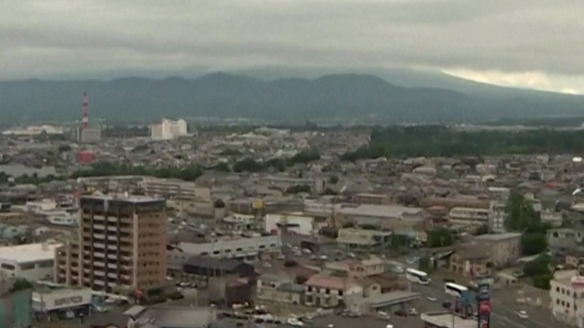 Terremotos de magnitude 6,9 ​​atingem norte do Japão