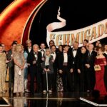 Tony Awards 2026: "Schmigadoon!" ganha o prêmio de melhor musical em uma temporada salva por revivals