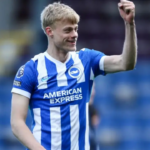 Tottenham Hotspur contrata o internacional holandês Jan Paul van Hecke, do Brighton