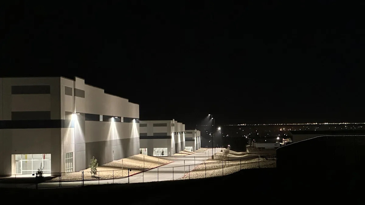 Tribunal federal de apelações permite que a administração Trump retome o uso ampliado de deportações rápidas