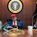 O presidente Donald Trump realiza uma reunião na Sala de Situação da Casa Branca em Washington, DC, EUA, 21 de junho de 2025