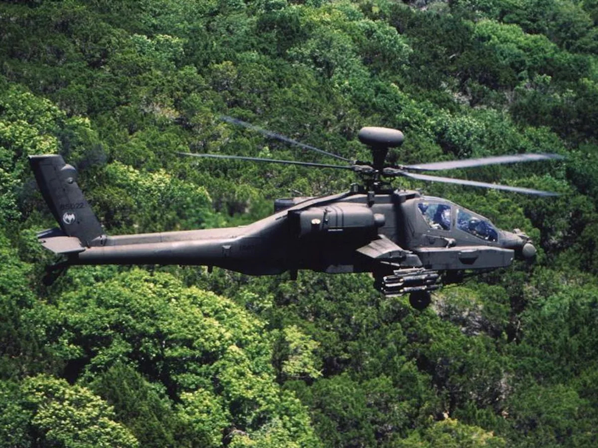 Trump diz que pilotos estão bem após helicóptero dos EUA cair perto do Estreito de Ormuz