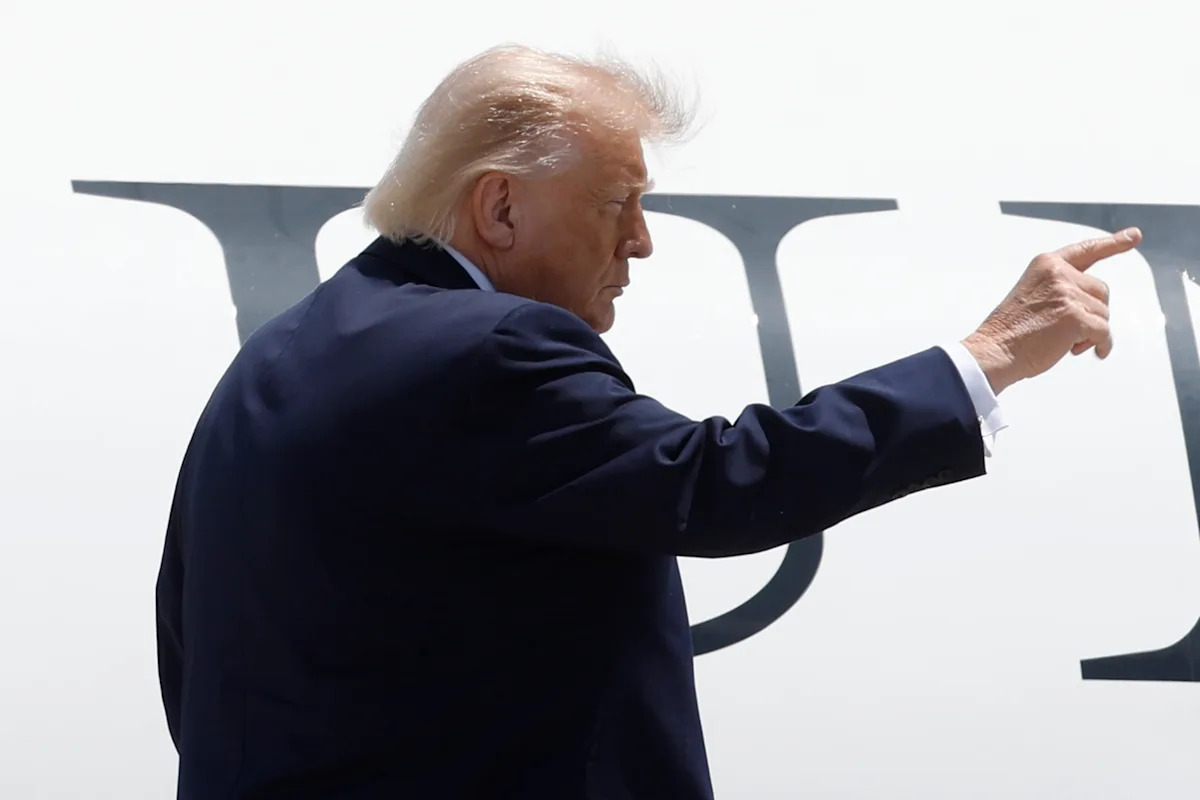 Trump pede que os militares acelerem o uso da IA ​​e ao mesmo tempo protejam os americanos