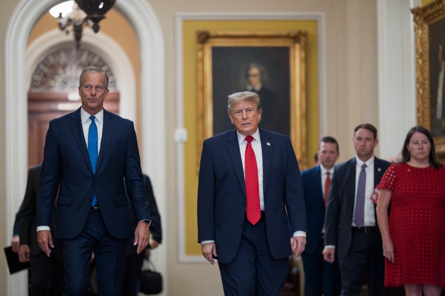 Trump sai da reunião do Senado: ‘Não gosto de algumas pessoas’: atualizações ao vivo