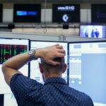 Um importante estrategista do JPMorgan compartilha quatro maneiras de preparar seu portfólio para o 'perigo considerável' que as ações enfrentam