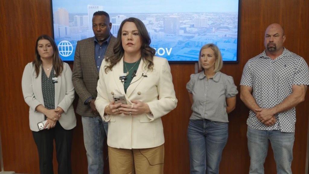 Um morto e pelo menos 10 feridos em tiroteio no Texas