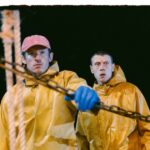 Um show em um barco de pesca se torna uma desventura cósmica na misteriosa 'Rosa de Nevada'