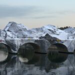 Uma montanha falsa e magia real transformam a ponte mais antiga de Paris