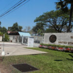 Uma mulher tailandesa está sob custódia depois que um diplomata americano foi encontrado morto em Mianmar