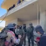 Vídeos mostram colonos israelenses tentando tomar casas na Cisjordânia ocupada