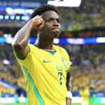 Vinicius Junior brilha quando o Brasil vence a Escócia e chega às oitavas de final da Copa do Mundo