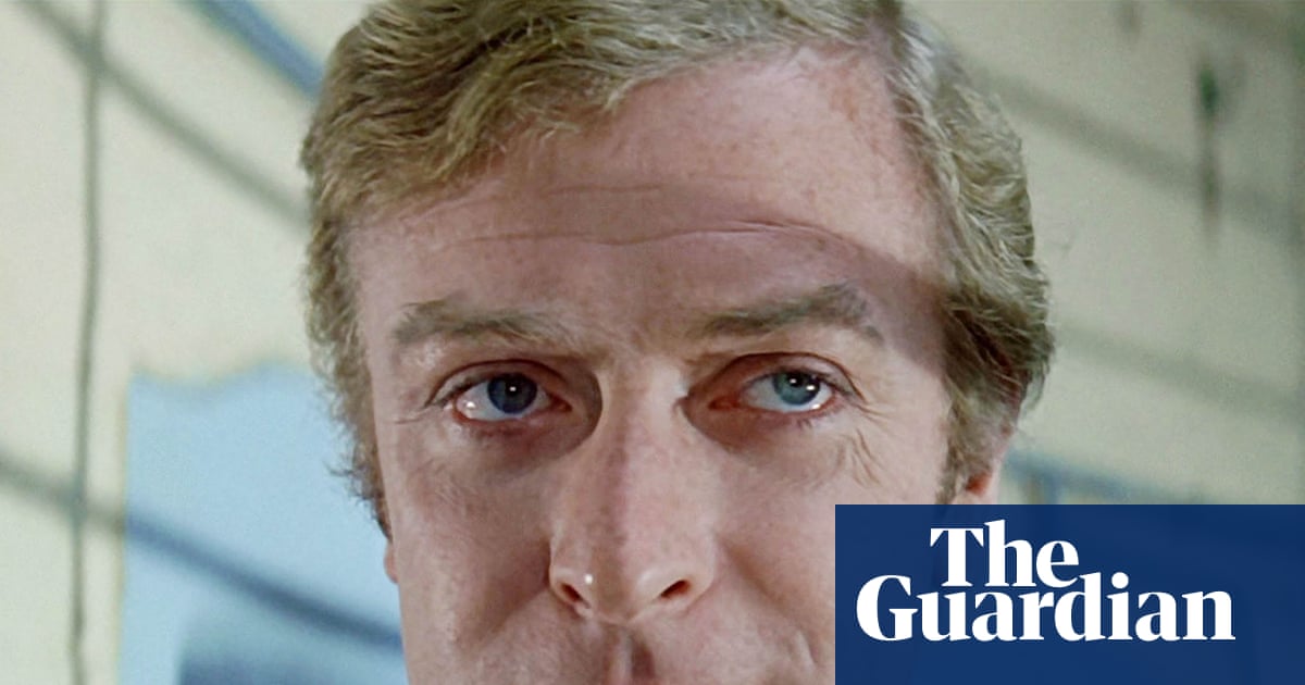 Você só deveria explodir os cascos sangrentos: AI Michael Caine narra o audiolivro Odyssey