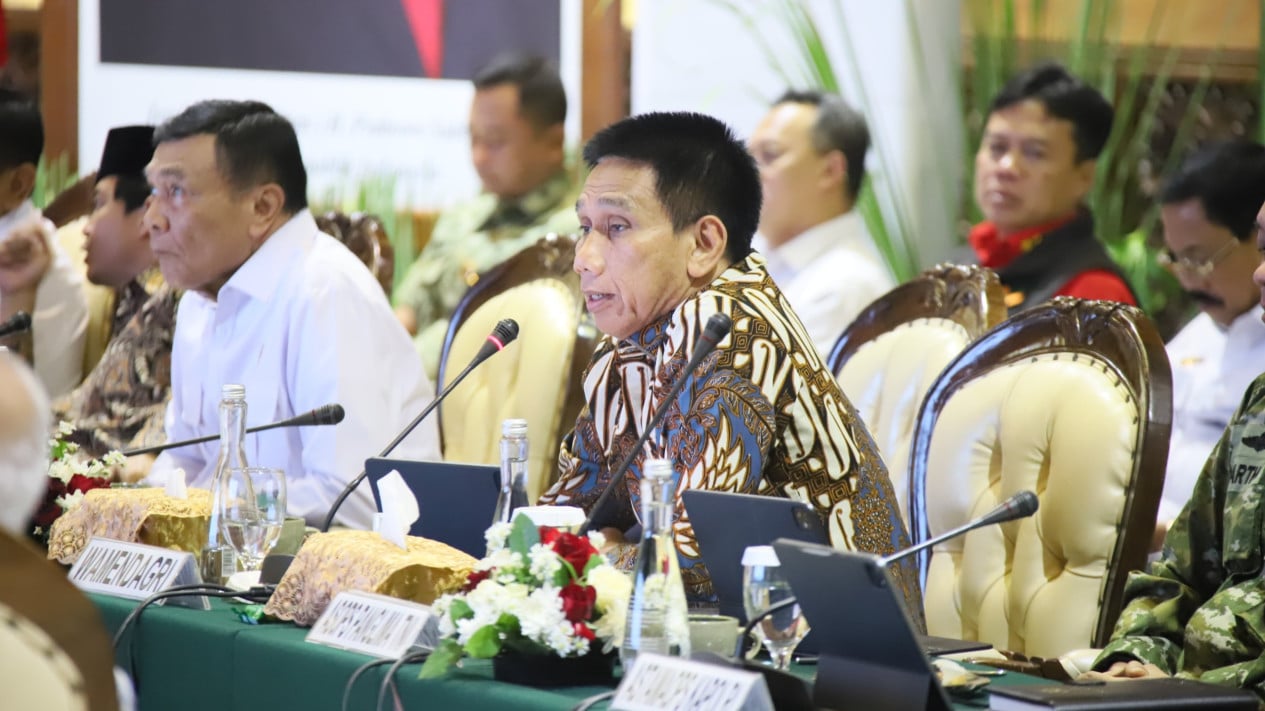 Wamendagri Wiyagus Tegaskan Sinergi Lintas Daerah Kunci Pengendalian Karhutla Hadapi El Nino 2026–2027