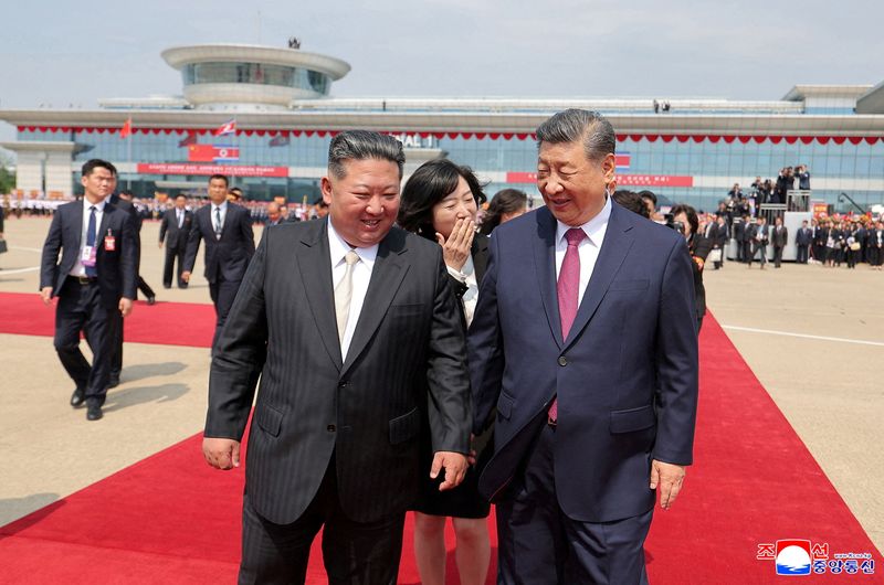 Xi da China diz que alcançou consenso importante com Kim em visita à Coreia do Norte, relata KCNA