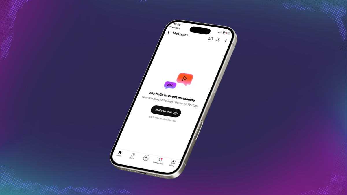 Um telefone mostra a página inicial do YouTube no celular com uma seta no ícone DMs próximo ao