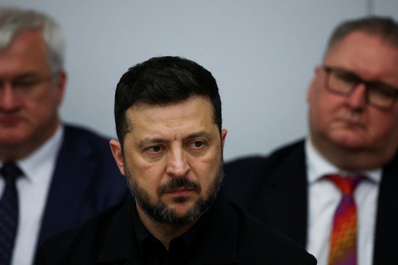Zelenskiy alerta sobre iminente ataque massivo russo à Ucrânia